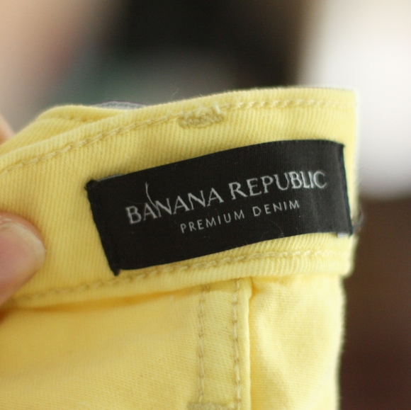 BANANA REPUBLIC Yellow Mid Rise Skinny Jeans - Picture 6 of 6